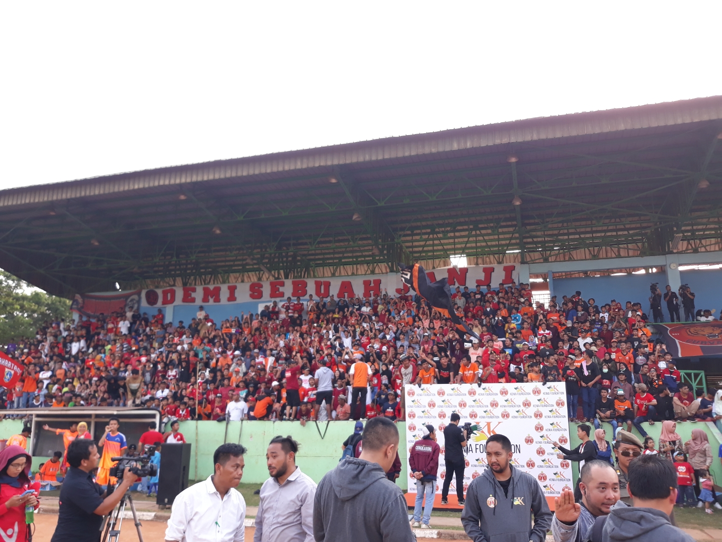 suasana-stadion-cendrawasih-cengkareng.jpg