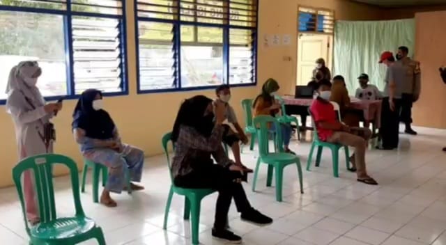 50 Pemudik yang Kembali Ke Cakung Jalani Swab Test, Dua Reaktif dan Dirujuk Ke Wisma Atlet