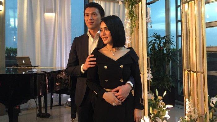 syahrini-dan-reino-barack-gelar-konpers.jpg