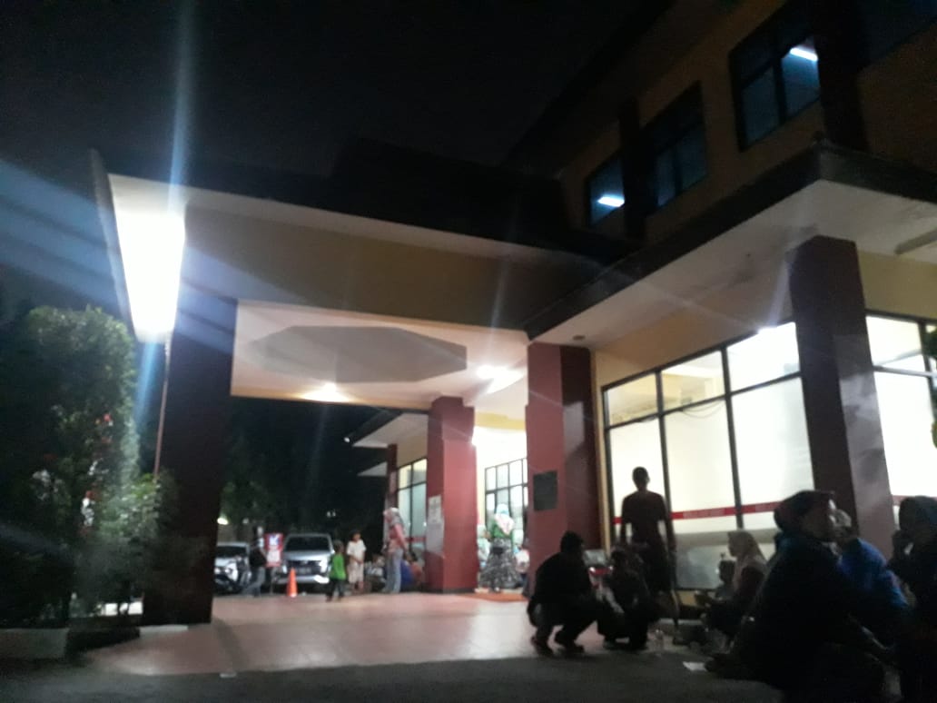 tawuran-suporter_20180804_220945.jpg