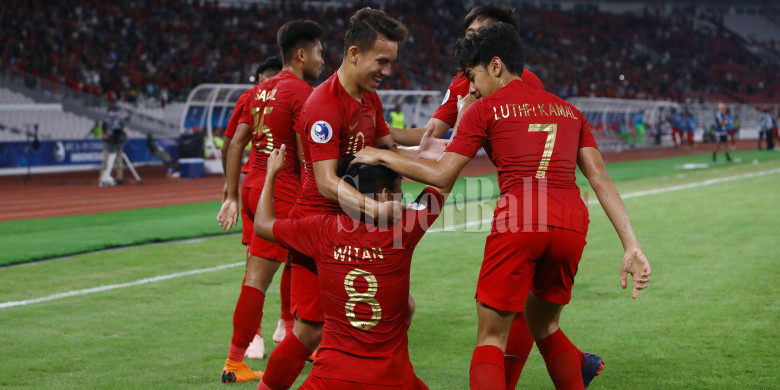 timnas-indonesia-u-19-selebrasi_20181024_212206.jpg
