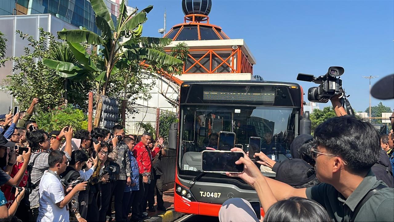 Transjabodetabek Rute Blok M-Bandara Soetta Dibuka! Ini Daftar 23 Halte & Estimasi Waktu Tempuhnnya