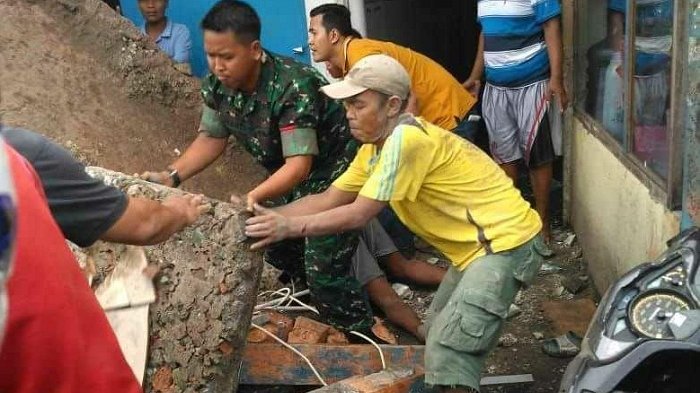Salah Perhitungan, Mandor Bangunan Tewas setelah Pinggang dan Kepalanya Tertimpa Tembok