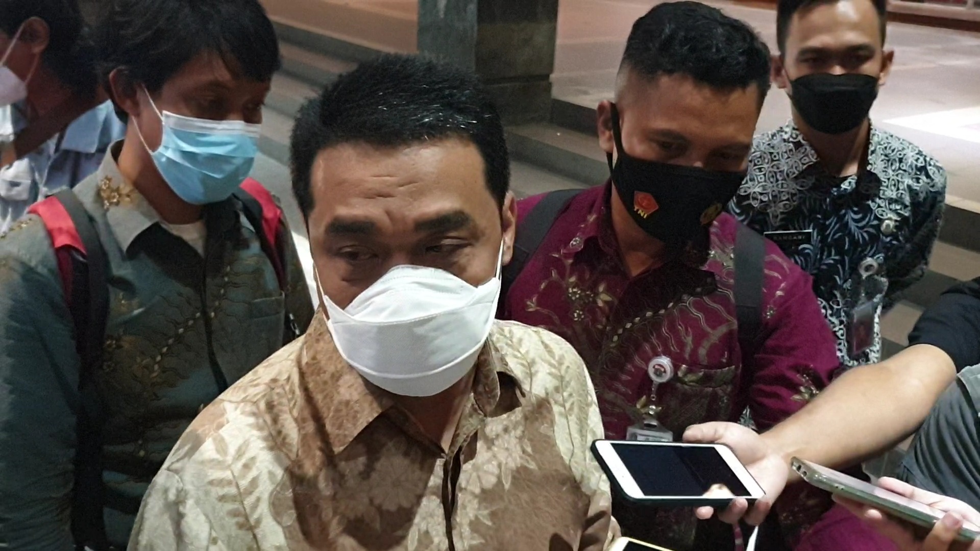 wakil-gubernur-dki-jakarta-ahmad-riza-patria-saat-ditemui-di-balai-kota-kamis-14102021.jpg
