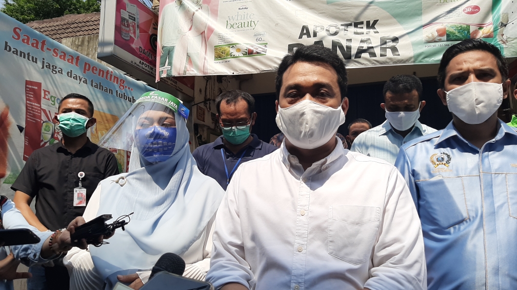 wakil-gubernur-dki-jakarta-ahmad-riza-patria-tinjau-kesiapan-pasar-jatinegara.jpg