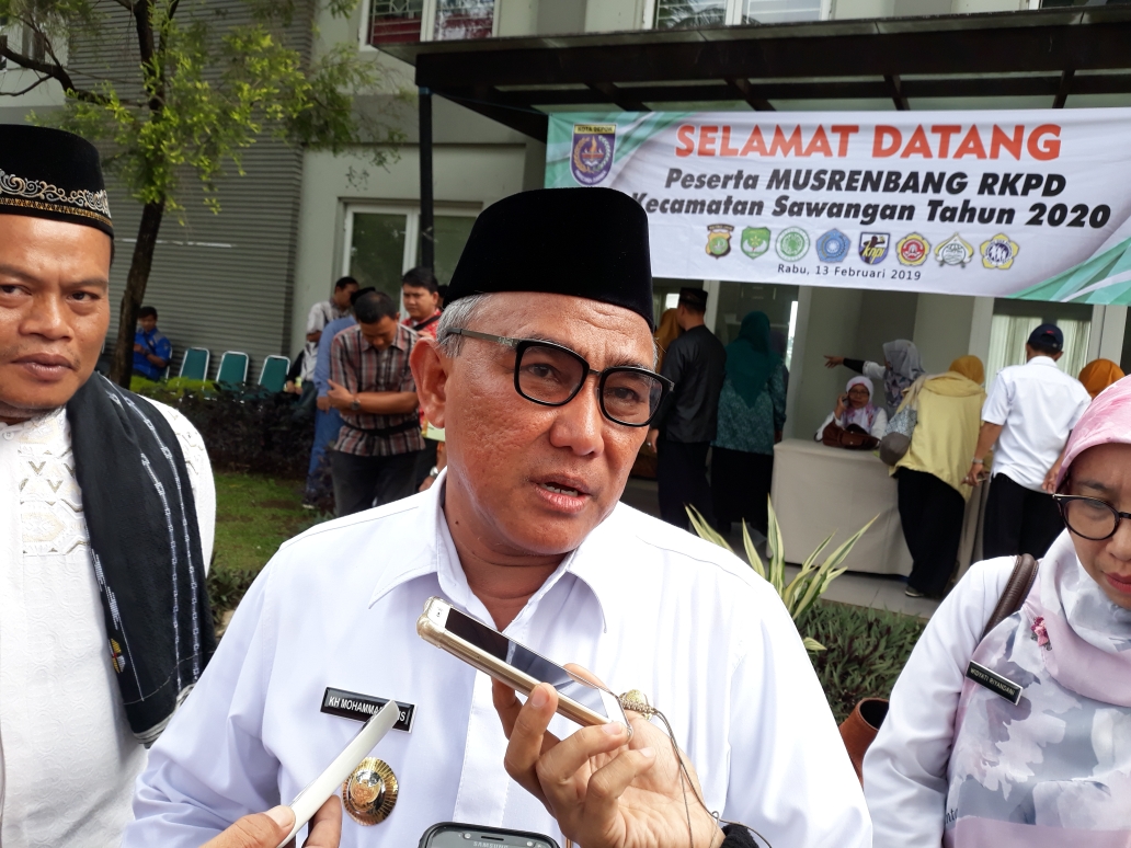 wali-kota-depok-mohammad-idris-di-sawangan-depok-rabu-1322019.jpg