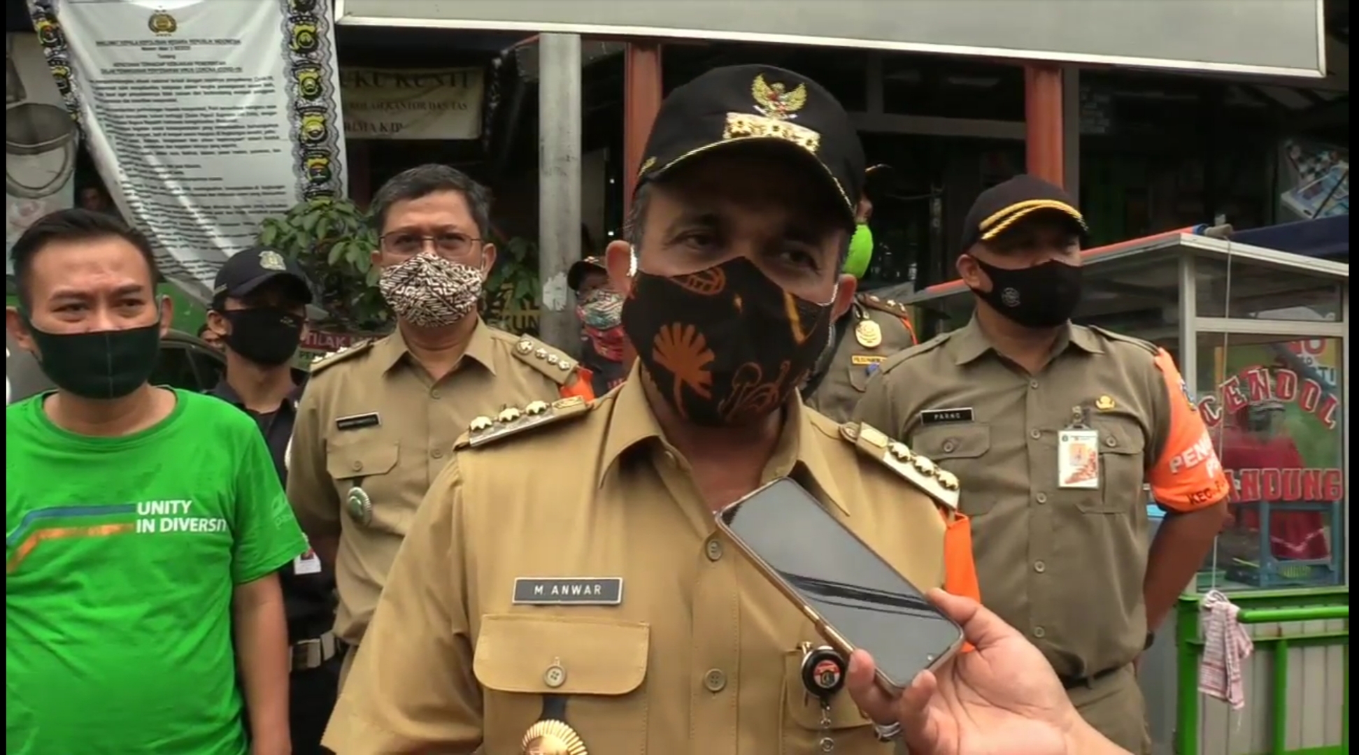 wali-kota-jakarta-timur-m-anwar-di-pasar-pulogadung-jakarta.jpg