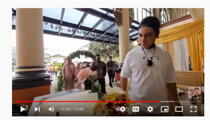 Baim Wong Datang ke Pernikahan Orang Tak Dikenal, Amplopnya Tebal Banget Sampai Sulit Masuk Kotak