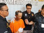 AT-45-ayah-di-bekasi-yang-tega-setubuhi-anak-tirinya-hingga-hamil.jpg