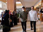 Anies-Baswedan-bersama-Gibran-Rakabuming-di-Solo-Selasa-15112022.jpg