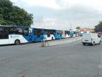 Armada-Transjakarta-yang-melayani-penumpang-dari-Terminal-Pulogadung.jpg