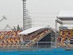 Atap-tribun-sirkuit-Formula-E-Jakarta-ambrukk.jpg