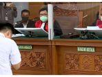 Bharada-E-saat-sidang-vonis-di-Pengadilan-Negeri-Jakarta-Selatan-Rabu-1522023.jpg