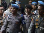 Bharada-Richard-Eliezer-berjalan-keluar-usai-menjalani-sidang-kode-etik.jpg