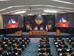DBH-DIPANGKAS-Ruang-rapat-paripurna-Gedung-DPRD-DKI-Jakarta.jpg