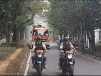 Damkar-Jakarta-Timur-penyemprotan-polusi-udara-di-Kayu-Putih-2.jpg