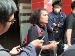 Deolipa-Yumara-rekonstruksi-pembunuhan-Brigadir-J-di-Polres-Metro-Jakarta-Selatan-Rabu-3182022.jpg