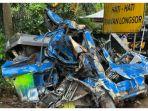 Deretan-kendaraan-yang-rusak-akibat-gempa-Cianjur-Jawa-Barat-Senin-28112022.jpg