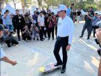 Heru-Budi-Hartono-main-skateboard-di-RTH-Kalijodo-Penjaringan.jpg