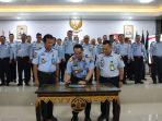 Kakanwil-Kemenkumham-Sumsel-tandatangan-pemutakhiran-data-simpeg.jpg