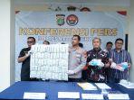 Kapolres-Metro-Bekasi-Kombes-Pol-Twedi-Aditya-Bennyahdi-obat-ilegal.jpg