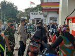 Kapolres-Metro-Tangerang-Kota-Kombes-Pol-Zain-Dwi-Nugroho-meninjau-kenaikan-harga-BBM-di-SPBU.jpg