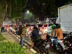 Kemacetan-panjang-di-Jalan-Kebon-Sirih-Jakarta-Pusat-3.jpg