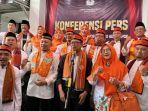 Ketua-DPD-PKS-Kota-Depok-Imam-Budi-Hartono-tengah-didampingi-bakal-calon-anggota-dewan-BCAD.jpg