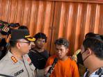 Kombes-Pol-Gidion-Arif-menunjukan-tersangka-pembunuhan-waria-pemilk-salon-di-Karangbahagia-Bekasi.jpg