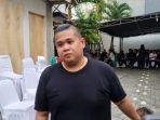 Komika-Lolox-saat-melayat-ke-rumah-duka-mendiang-Babe-Cabita.jpg