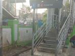 Kondisi-JPO-Halte-Transjakarta-Pasar-Kramat-Jati-di-Jalan-Raya-Bo.jpg