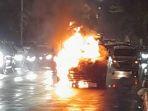 Mobil-Mitsubishi-Xpander-terbakar-hebat-di-kawasan-Pondok-Indah.jpg