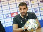 jakarta/Pelatih-Persita-Tangerang-Luis-Edmundo.jpg