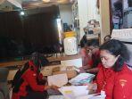 Penyidik-Kejati-Jakarta-tengah-memeriksa-sejumlah-dokumen-di-kantor-Dinas-Kebudayaan-DKI-Jakarta.jpg