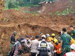 Petugas-gabungan-evakuasi-satu-keluarga-tertimbun-longsor-di-Jalan-Raya-Puncak-Cianjur.jpg