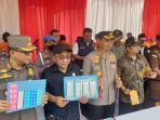 Polres-Metro-Tangerang-Kota-menyita-berbagai-senjata-tajam.jpg