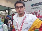 Ricky-Harun-melakukan-penggalangan-dana-untuk-korban-gempa-Cianjur.jpg