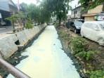 Saluran-Phb-di-Jalan-Raya-Cakung-Cilincing-Cakung-Barat-yang-terkena-tumpahan.jpg