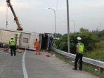 Satu-unit-bus-mengalami-kecelakaan-maut-di-Tol-Cipali-pada-Jumat-15122023.jpg