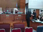 Terdakwa-Ferdy-Sambo-dan-Putri-Candrawathi-di-ruang-sidang-utama-Pengadilan-Negeri-Jakarta-Selatan-2.jpg