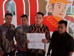 Tim-kuasa-dari-FRP-Law-Firm-melaporkan-ASN-pejabat-Kecamatan-Kalideres.jpg