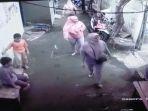 Trio-emak-emak-hipnotis-nenek-Ruminah-bermodus-menawarkan-kredit-set-top-box-di-Cengkareng.jpg