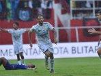 Tyronne-Del-Pino-gol-ke-arema.jpg