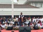 Wakil-Gubernur-DKI-Jakarta-Ahmad-Riza-Patria-di-Balai-Kota-1.jpg