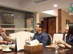 ahok-puput-oso.jpg