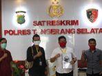 anggota-dpc-pdip-tangsel-usai-membuat-laporan-di-mapolres-tangsel.jpg