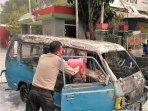 angkot-terbakar-di-ciputat.jpg