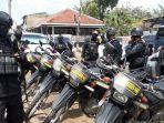 aparat-kepolisian-bersenjata-lengkap-dari-satuan-brimob.jpg