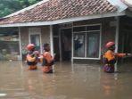 banjir-merendam-dua-wilayah-rt-di-kampung-babakan-pocistangsel-pada-minggu-31102021.jpg