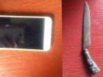 barang-bukti-pisau-dan-ponsel-yang-diamankan-polisi_20181017_120610.jpg